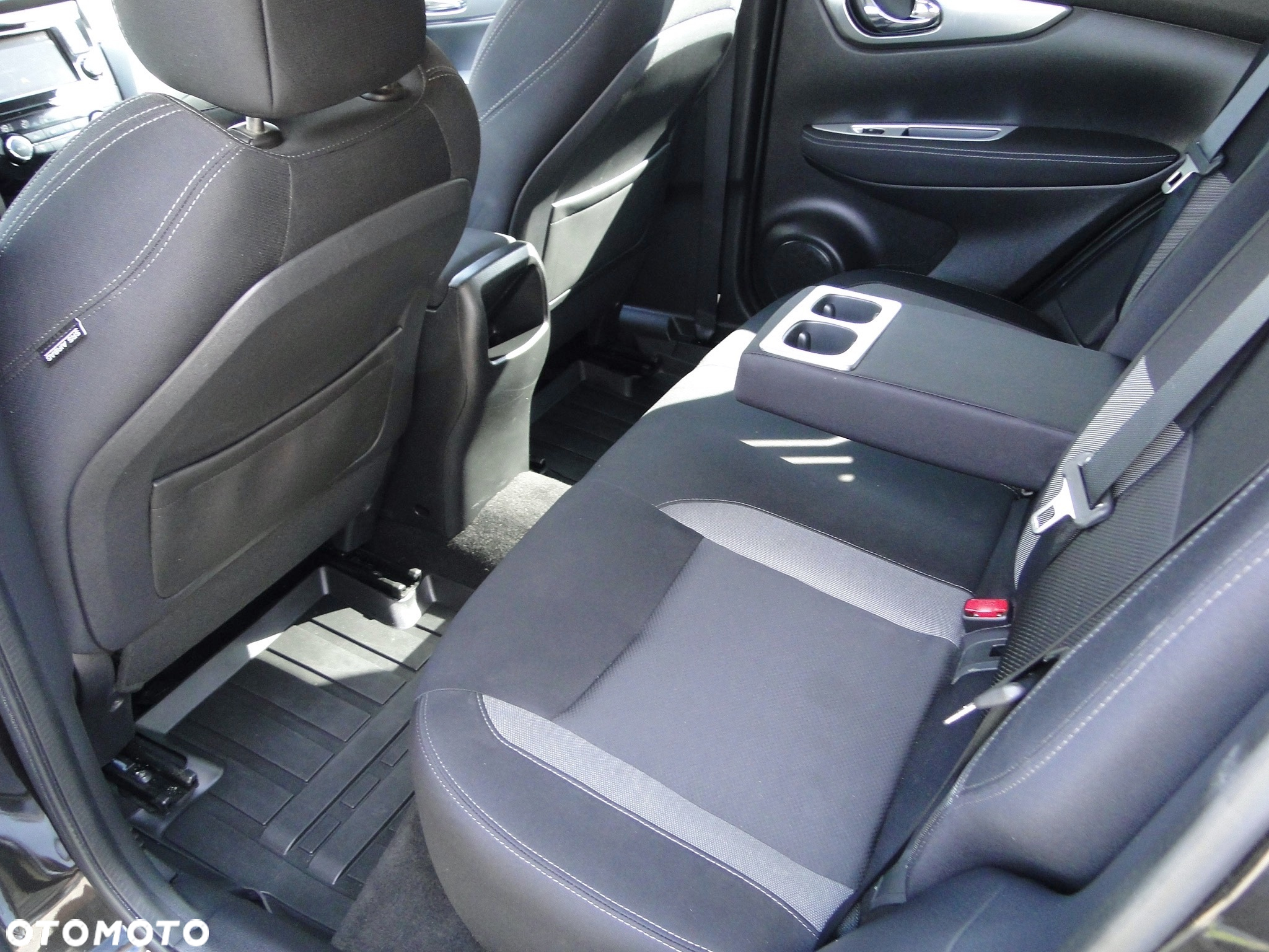 Nissan Qashqai 1.6 DIG-T N-Vision - 14