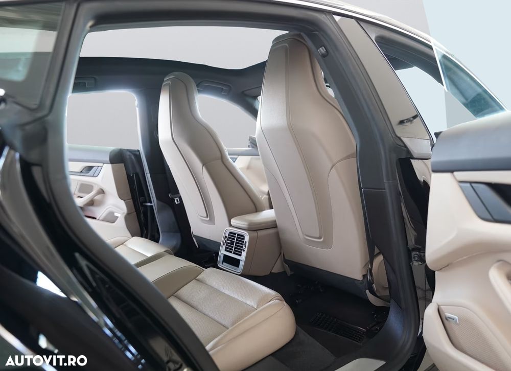 Porsche Taycan 4S - 14