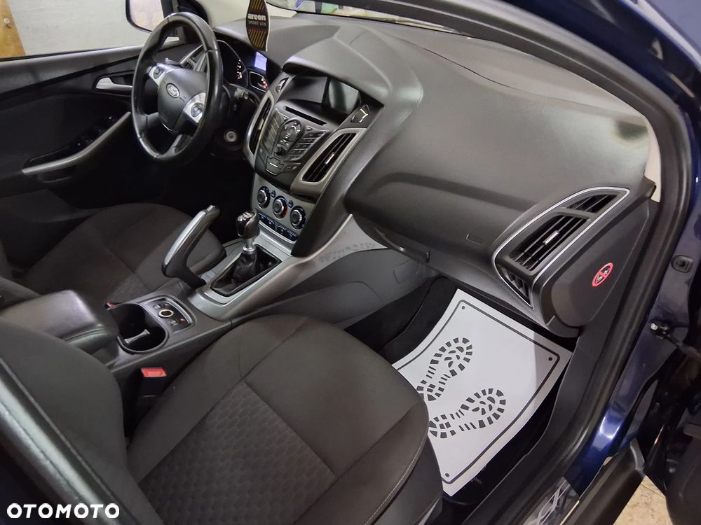 Ford Focus - 13