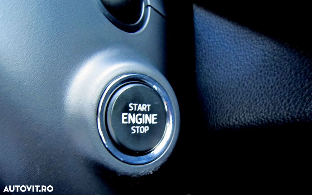 Skoda Octavia 2.0 TDI STYLE DSG - 32