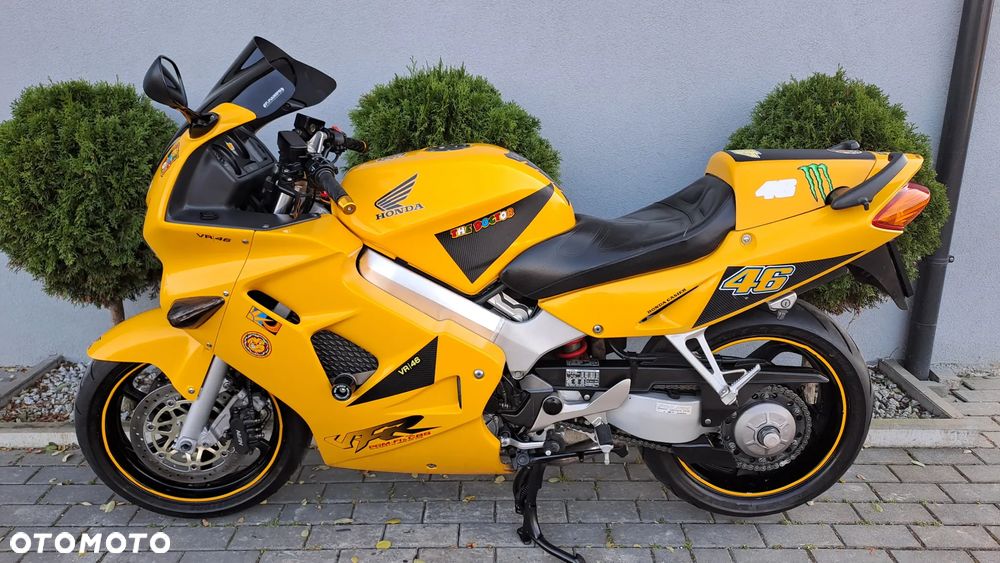 Honda VFR - 5