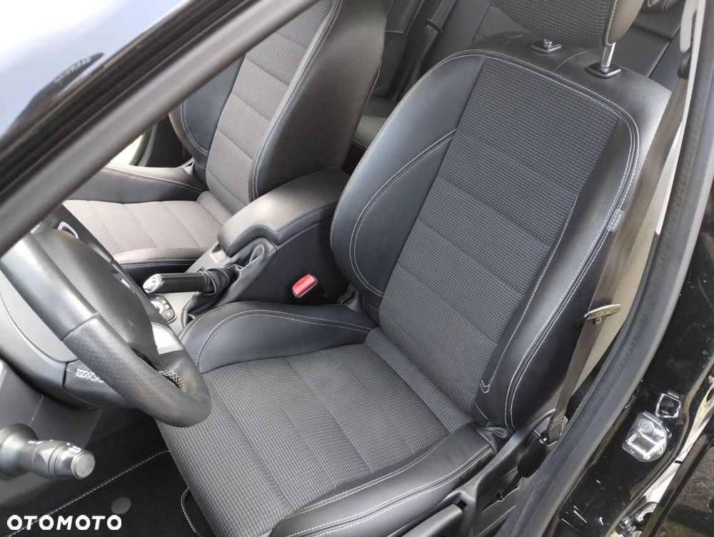 Renault Megane TCe 180 GT - 20