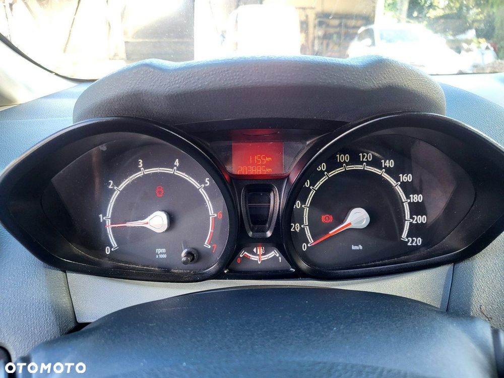 Ford Fiesta - 22