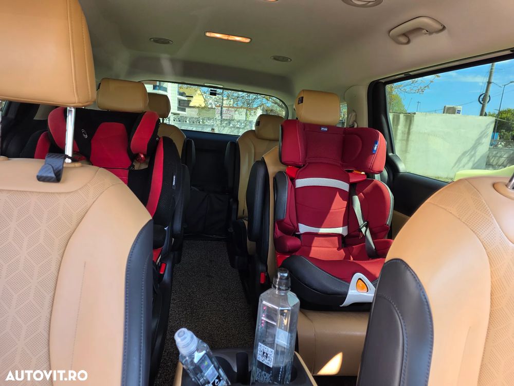 Kia Carnival - 9