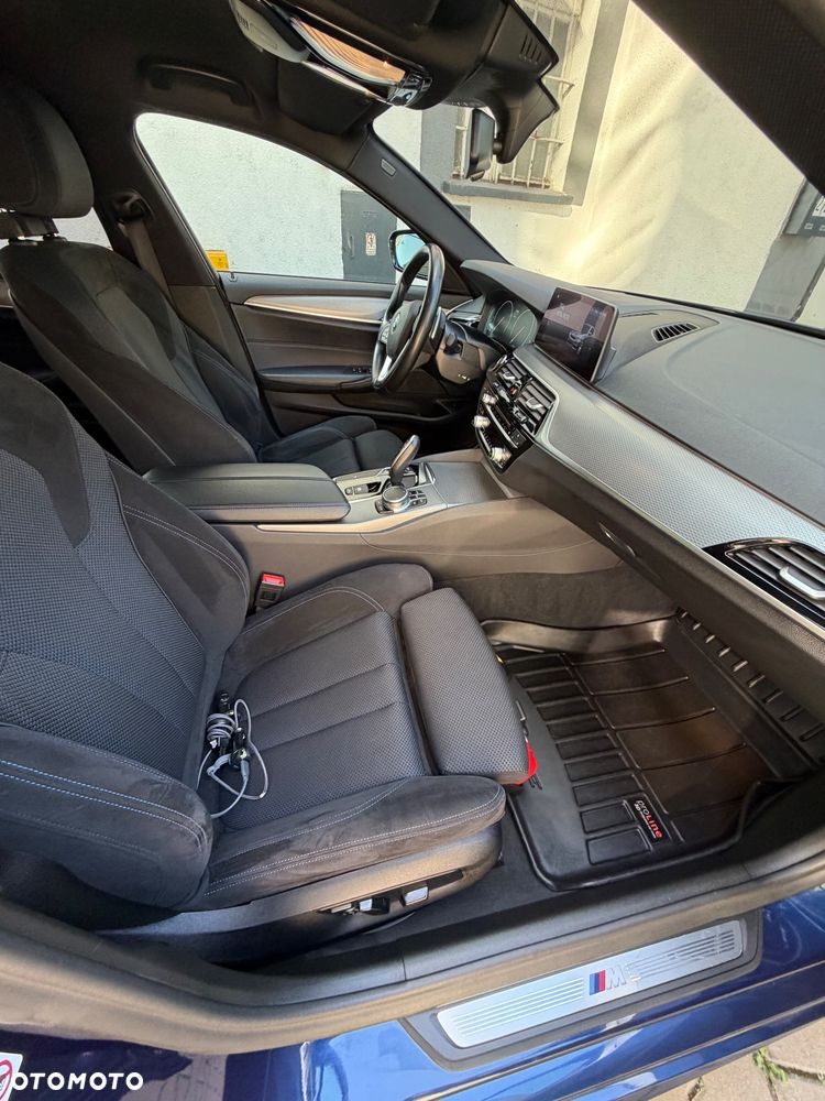 BMW Seria 5 520d xDrive M Sport sport - 9