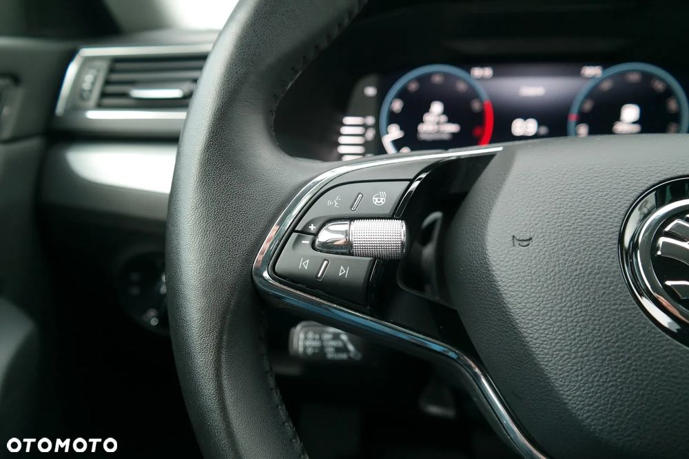 Skoda Superb 2.0 TSI Ambition DSG - 17