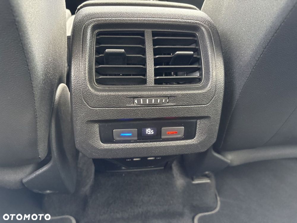 Volkswagen Touran 1.5 TSI EVO Highline DSG - 22