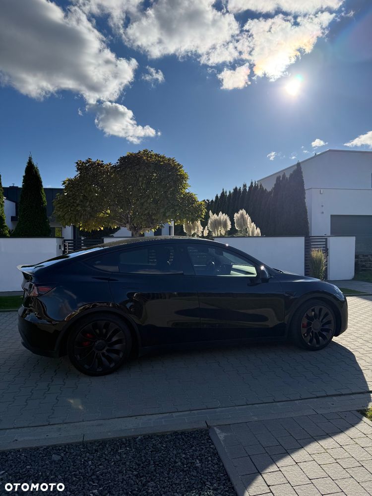 Tesla Y Model Performance Dual Motor AWD - 5