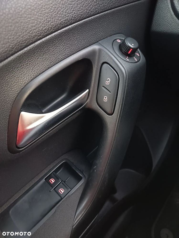Volkswagen Polo - 18