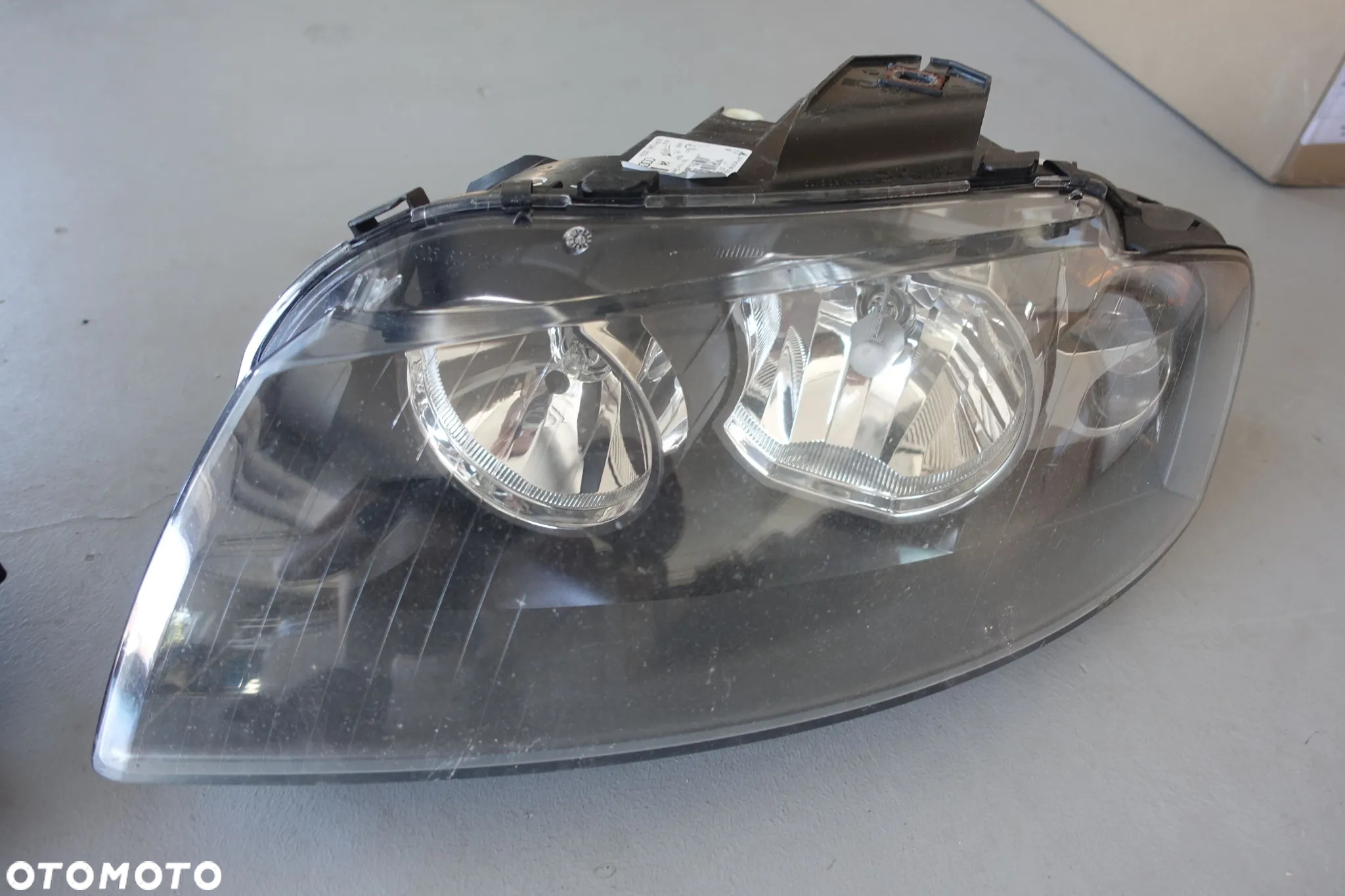 LAMPA LEWY  PRZÓD AUDI A3 8P 8P0941003 - 3
