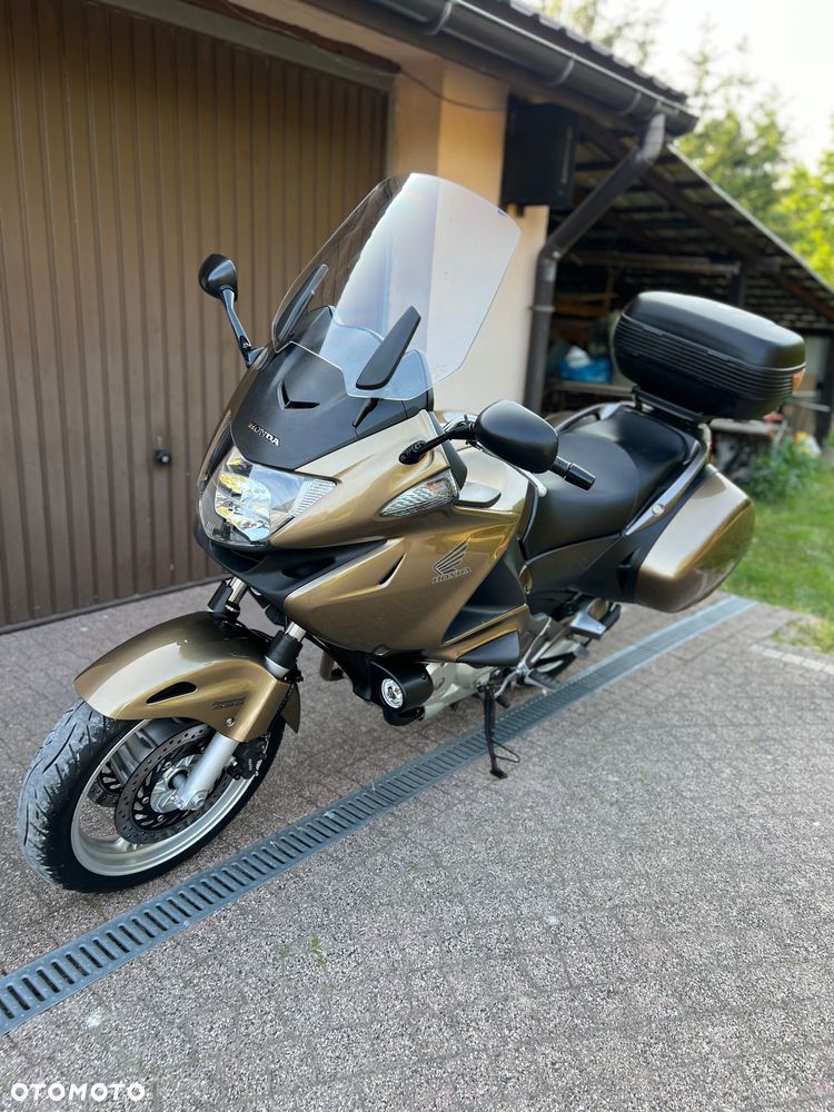 Honda NTV - 4