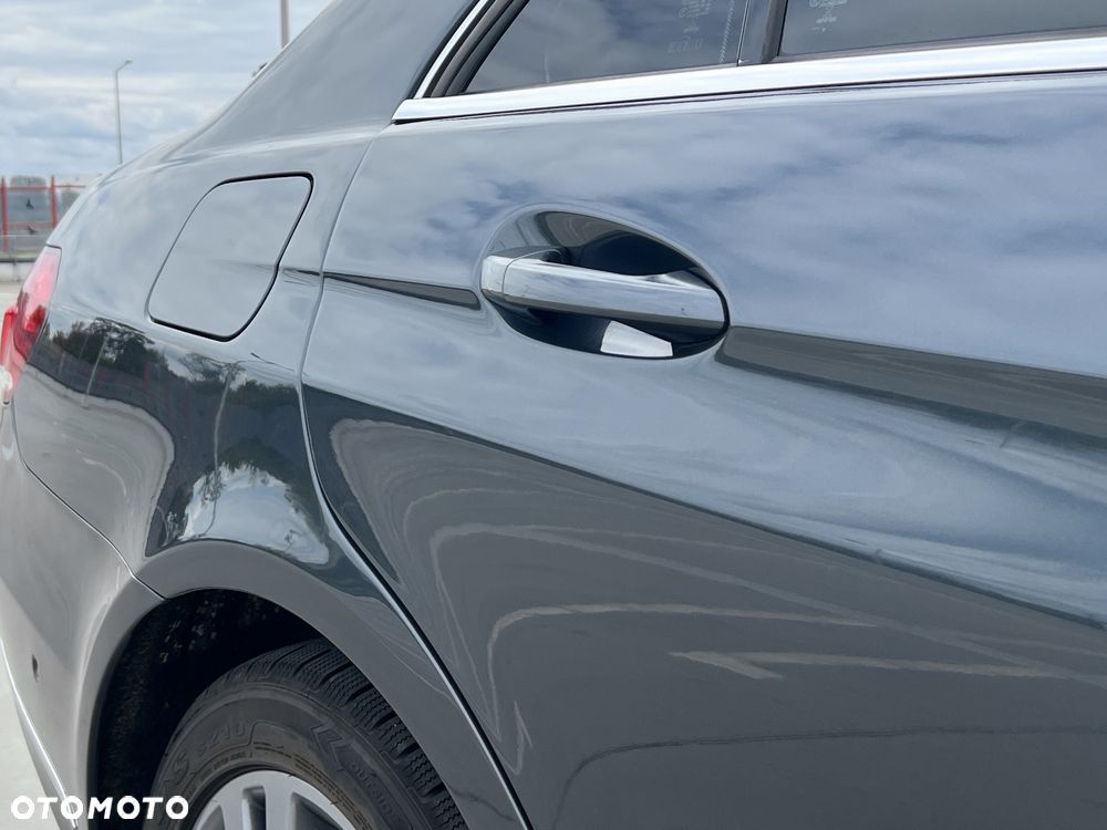 Mercedes-Benz Klasa E 220 BlueTEC 9G-TRONIC Avantgarde - 4