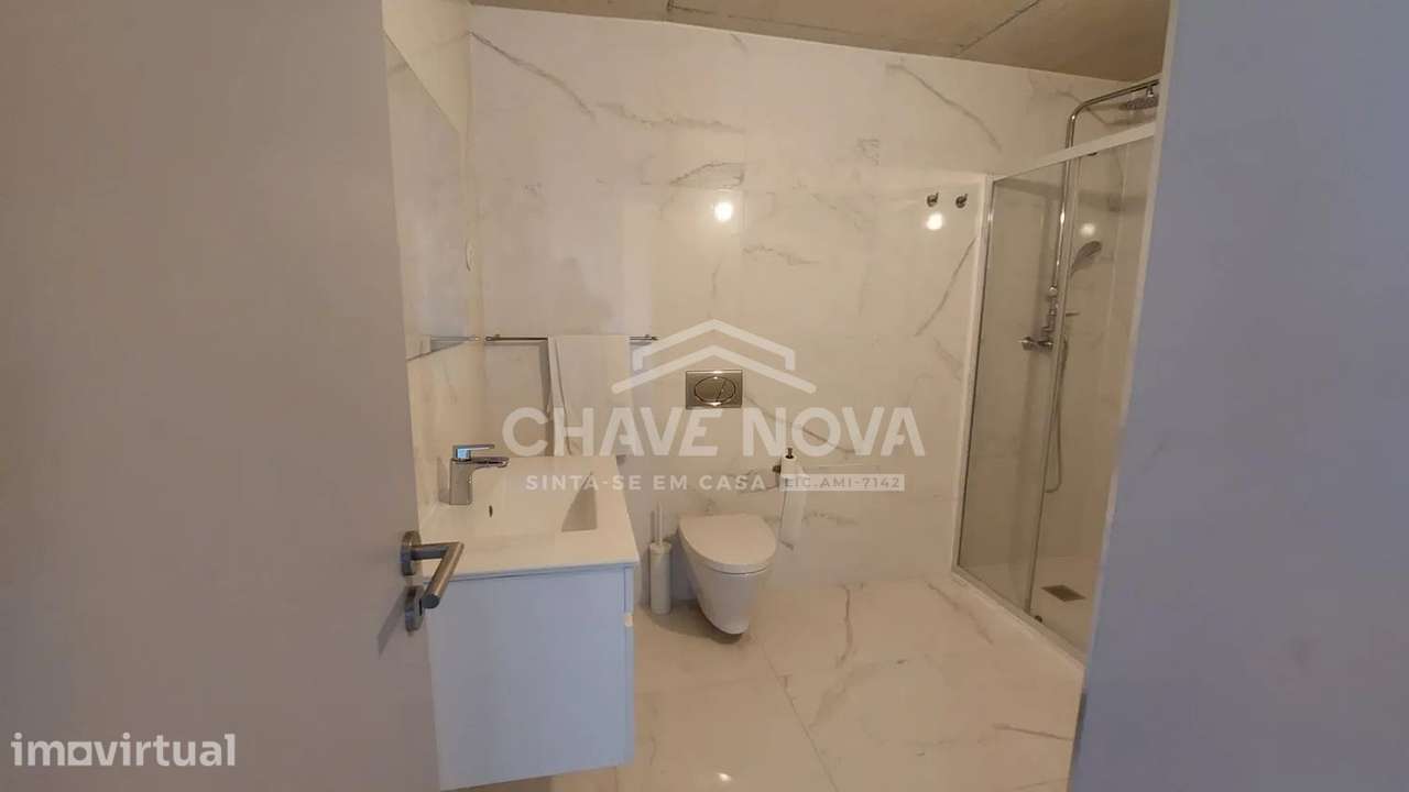 T1 em condomínio fechado com piscina - Grande imagem: 2/12