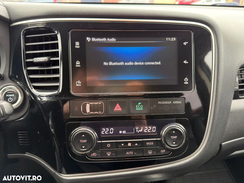 Mitsubishi Outlander - 30