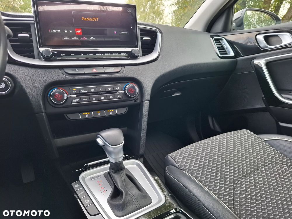 Kia XCeed - 26