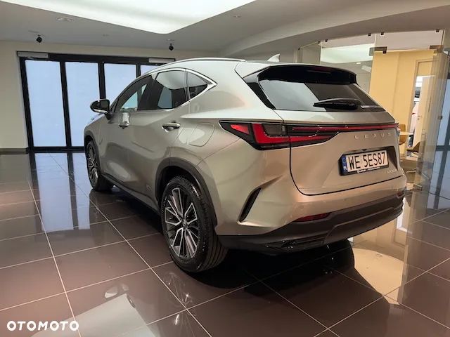 Lexus NX 350h Omotenashi AWD - 4