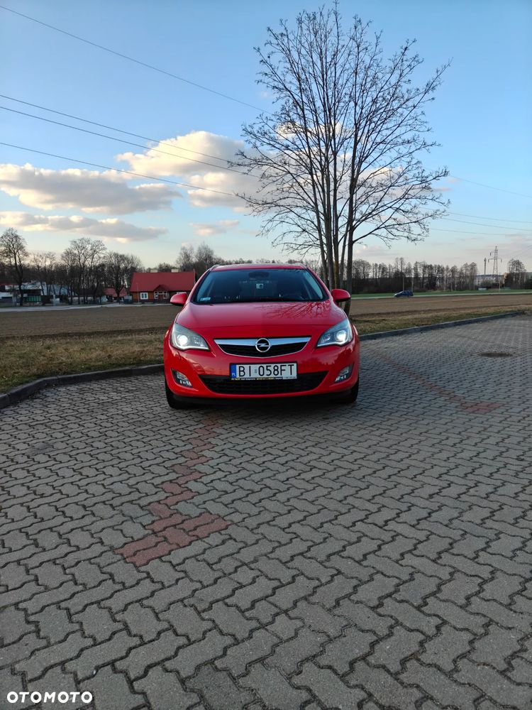 Opel Astra 1.6 T Cosmo - 3