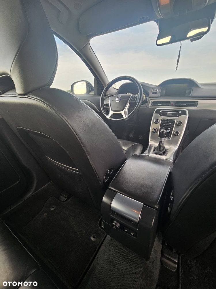Volvo V70 D2 Summum - 11