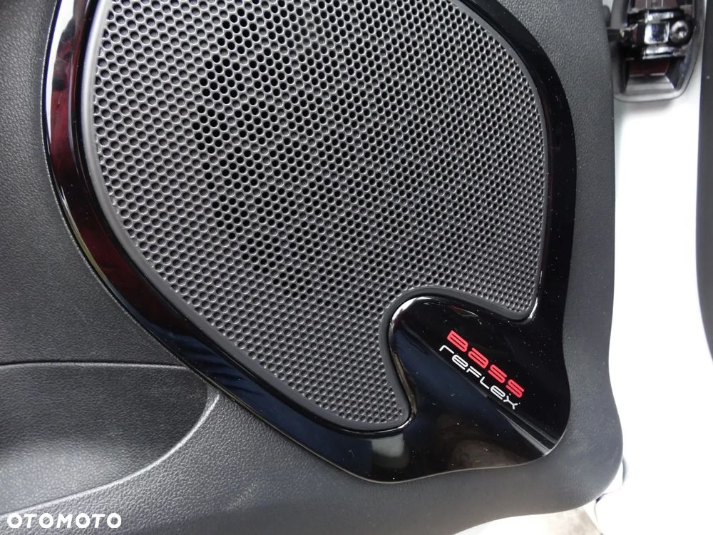 Renault Clio 0.9 TCe Limited - 32