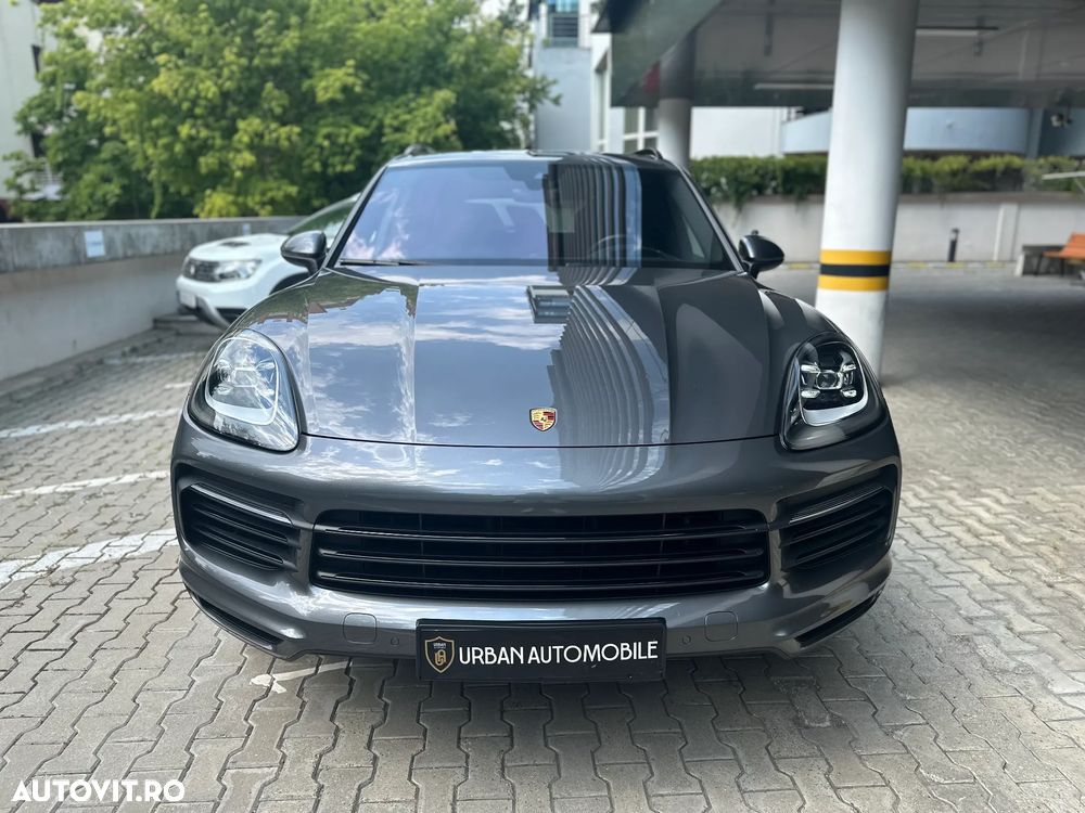 Porsche Cayenne - 4