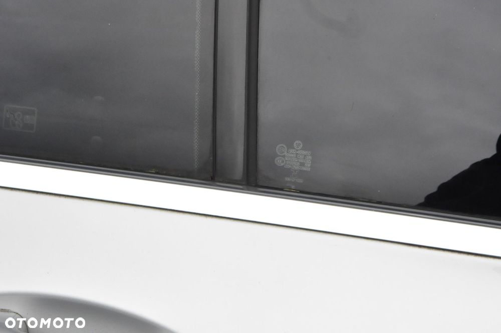 MERCEDES KLASA C W205 DRZWI PRAWY TYŁ TYLNE 775U - 8