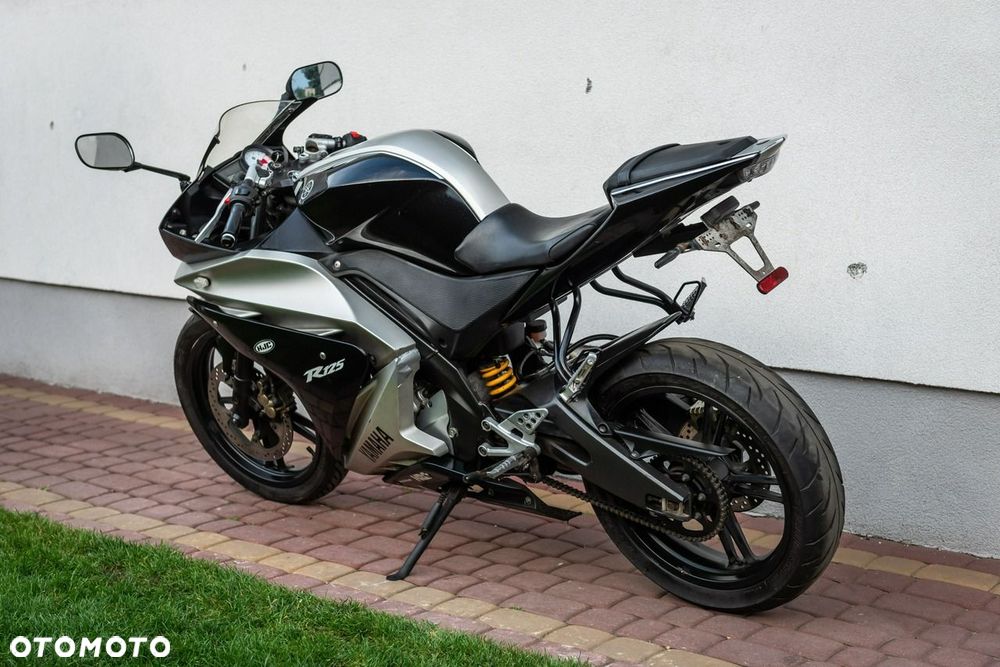 Yamaha YZF - 4