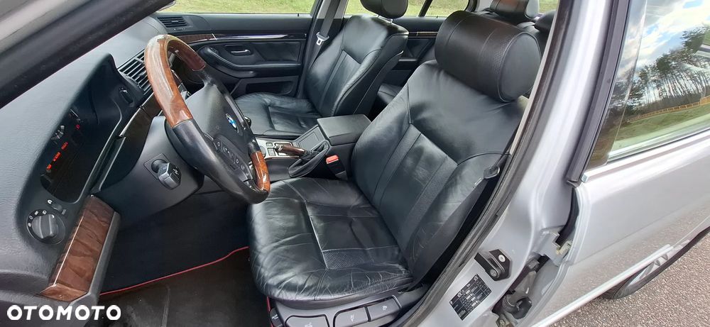 BMW Seria 5 - 22