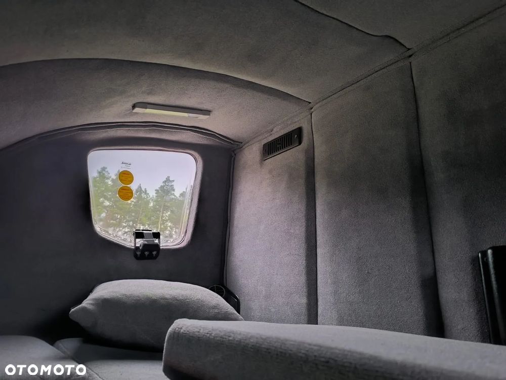 Iveco Daily 70C18 Sypialnia 2 Łóżka , WINDA 1.000kg, 15 Palet, Firana + Drzwi z Tyłu! - 23