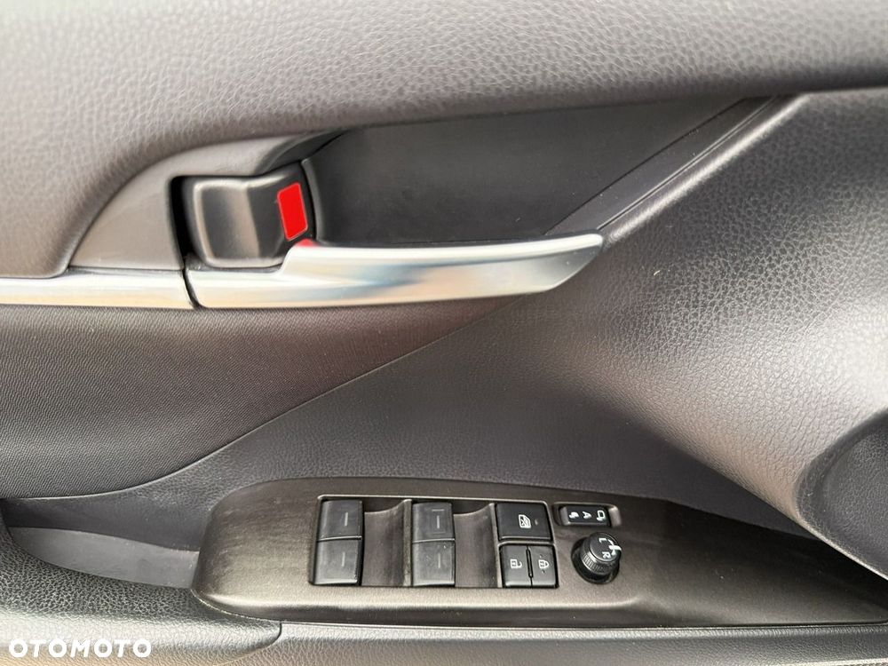 Toyota Camry - 14