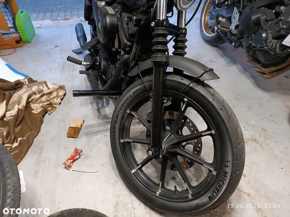 Harley-Davidson Sportster Custom 1200C - 5