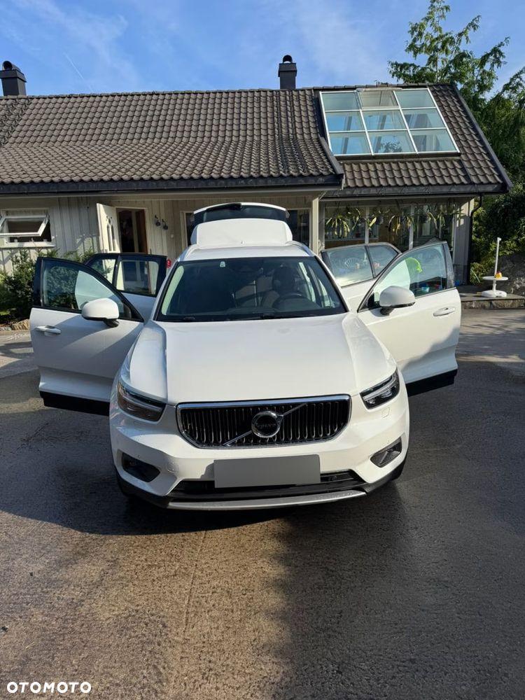 Volvo XC 40 T5 Twin Engine DKG Momentum Pro - 2