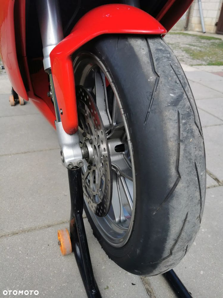 Ducati 749 - 7