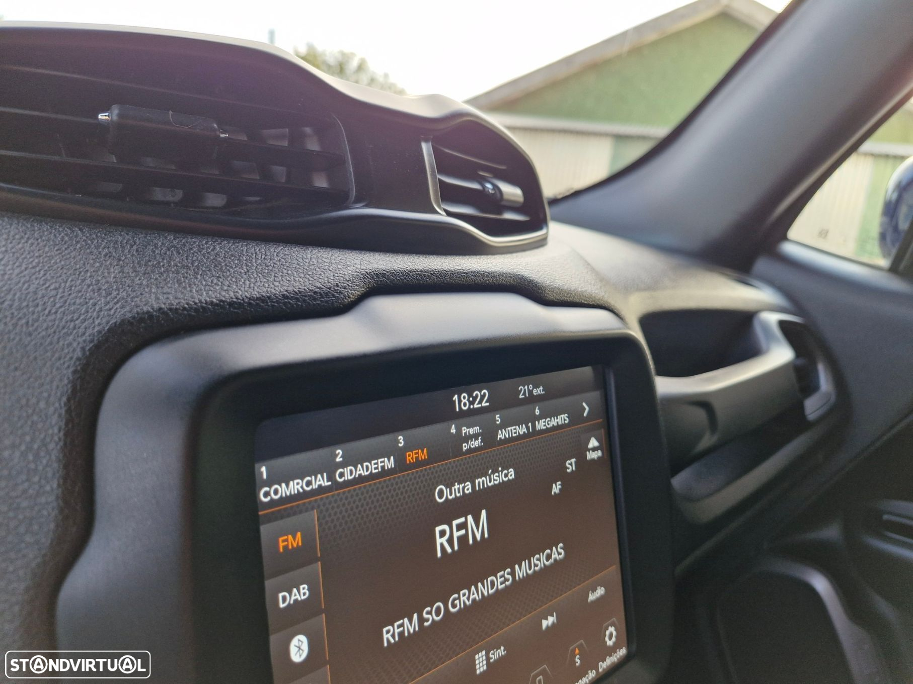 Jeep Renegade 1.0 T Limited - 33