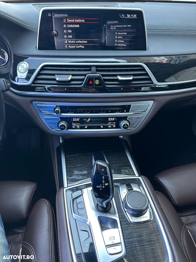 BMW Seria 7 730d xDrive - 25