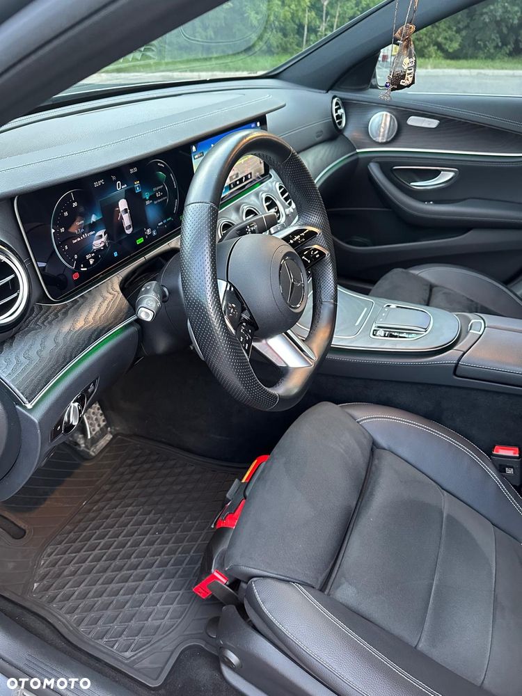 Mercedes-Benz Klasa E 220 d 4-Matic AMG/Avantgarde - 13