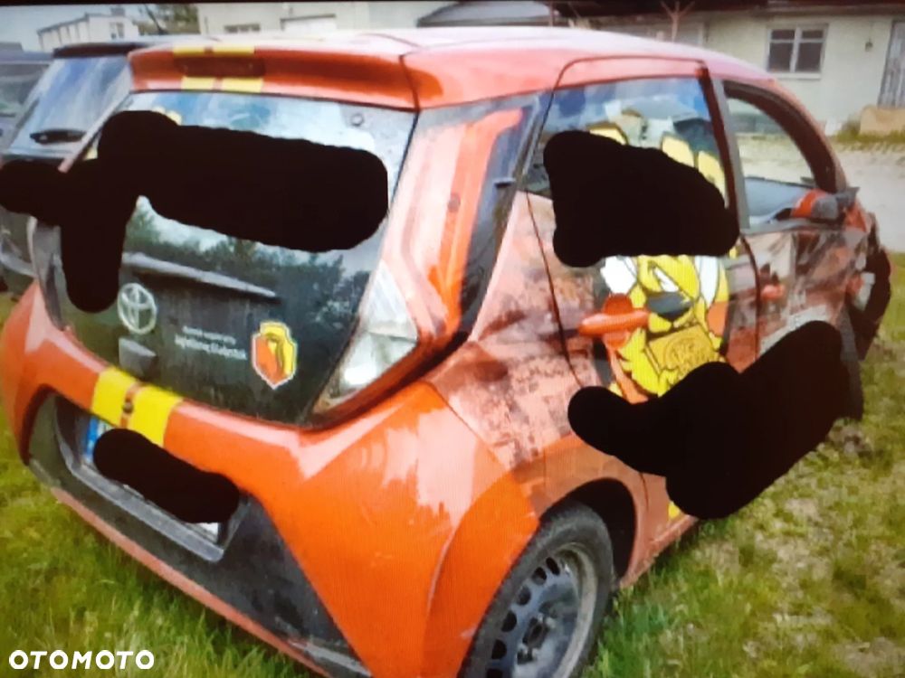 Toyota Aygo 1.0 VVT-i JBL Edition - 2