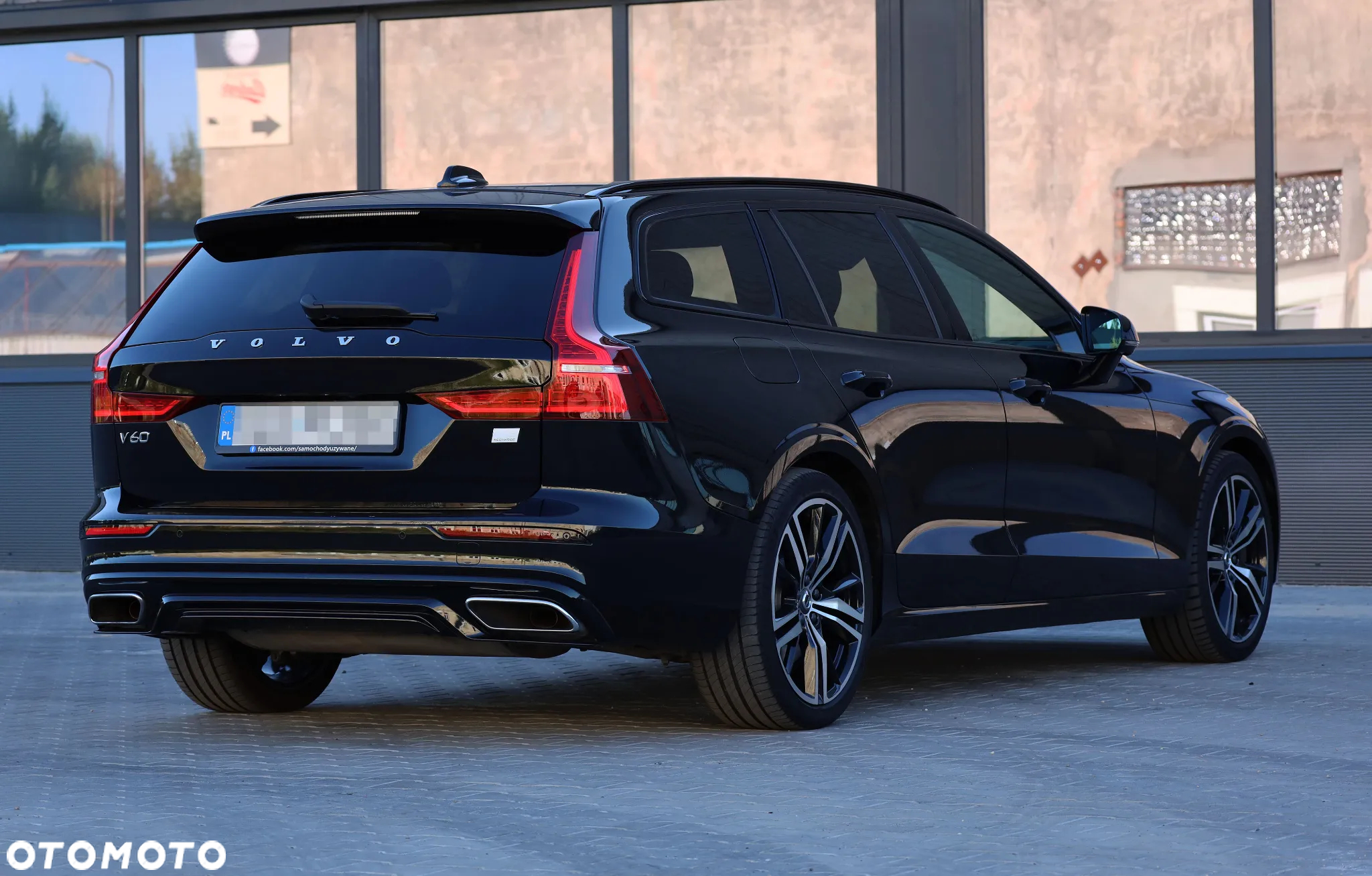 Volvo V60 T6 AWD Recharge Geartronic RDesign - 38