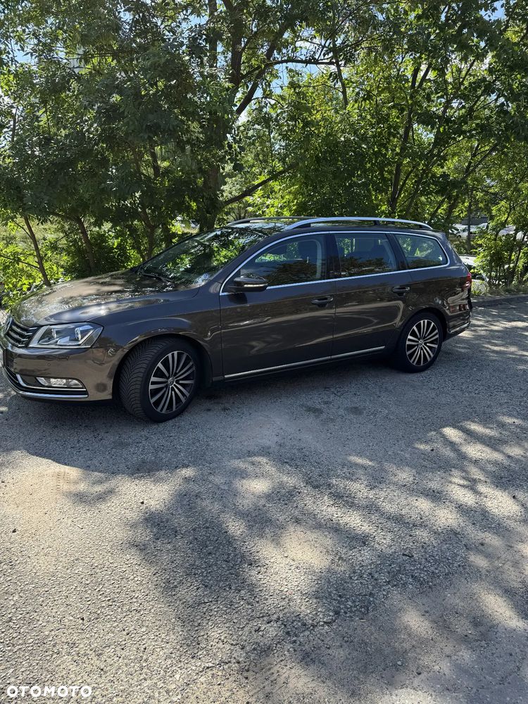 Volkswagen Passat 2.0 TDI Highline DSG - 2
