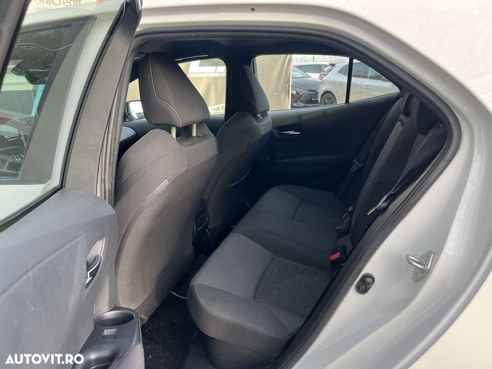 Toyota Corolla 1.8 HSD Dynamic - 13