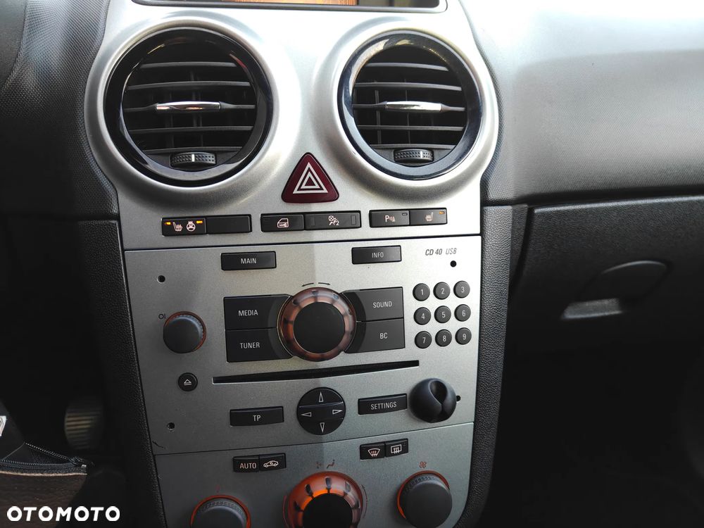 Opel Corsa 1.4 16V Active - 29