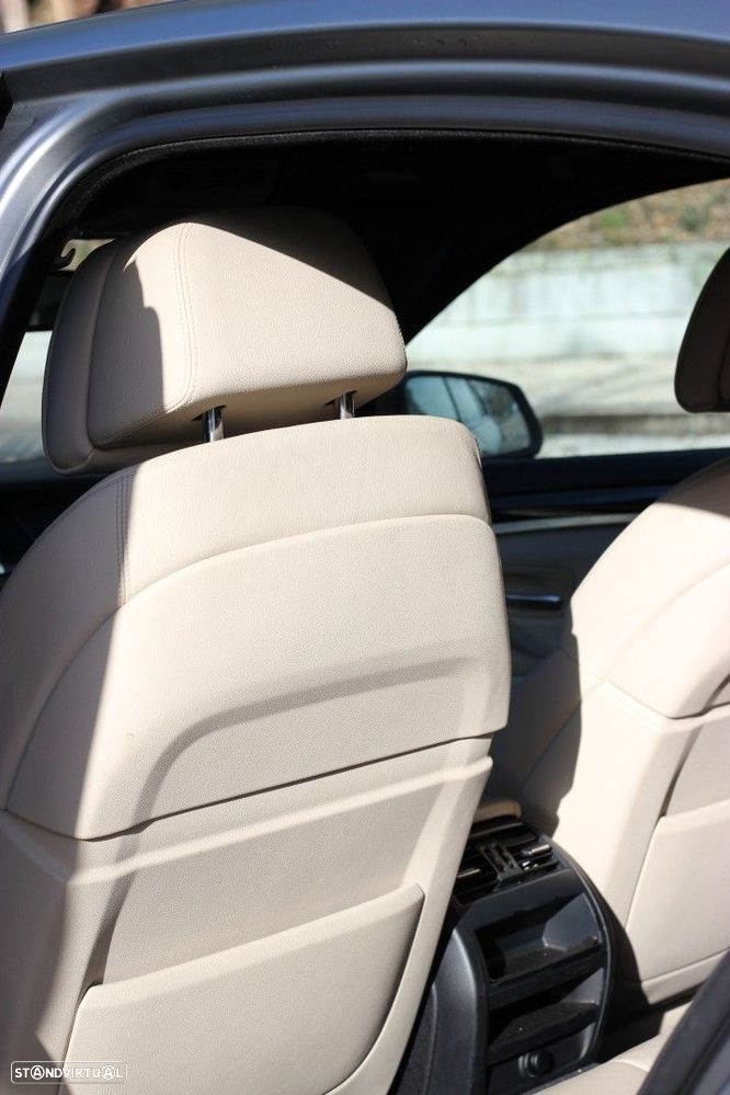 BMW 525 d xDrive Pack M Auto - 29