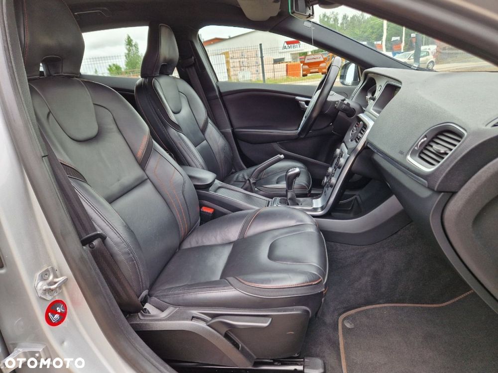Volvo V40 Cross Country D3 Ocean Race - 19