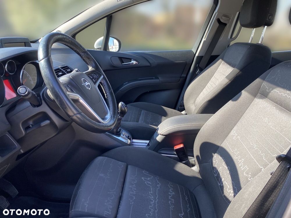 Opel Meriva 1.4 T Essentia S&S - 15