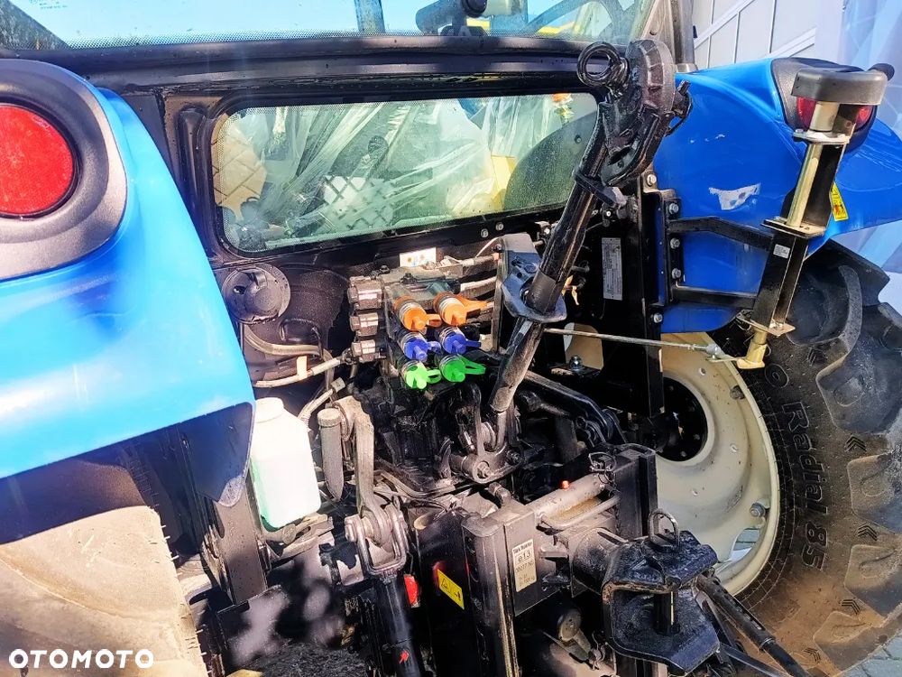 New Holland Ciągnik T4.75 S - 5
