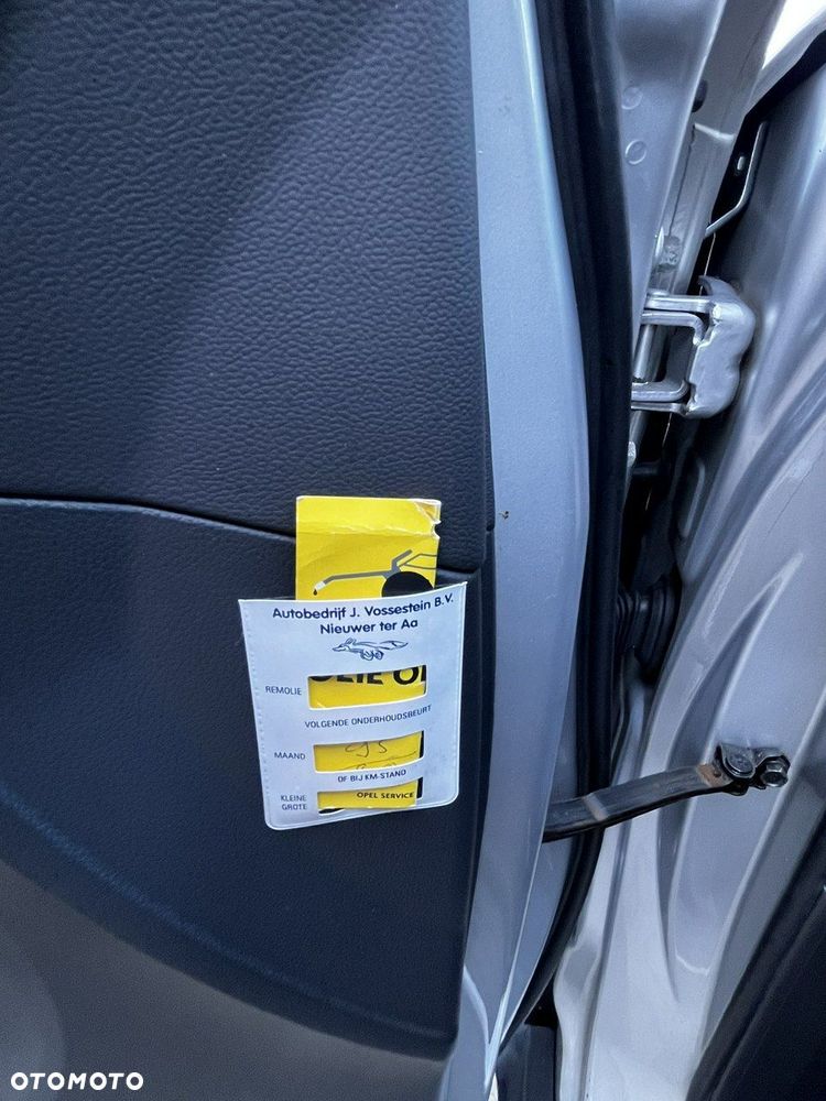 Opel Antara - 13