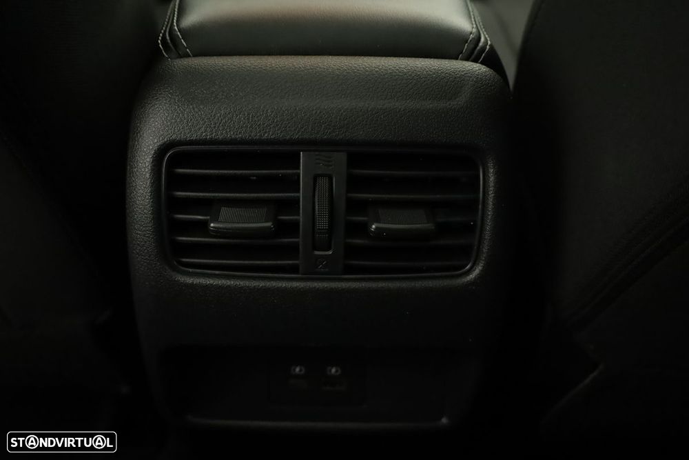 Nissan Qashqai 1.3 DIG-T N-Connecta LED - 23