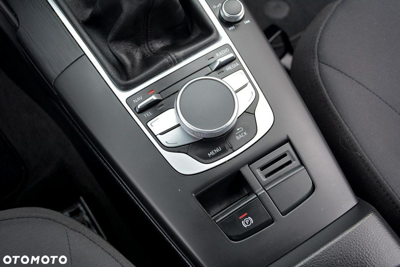 Audi A3 1.6 TDI Ambiente - 26