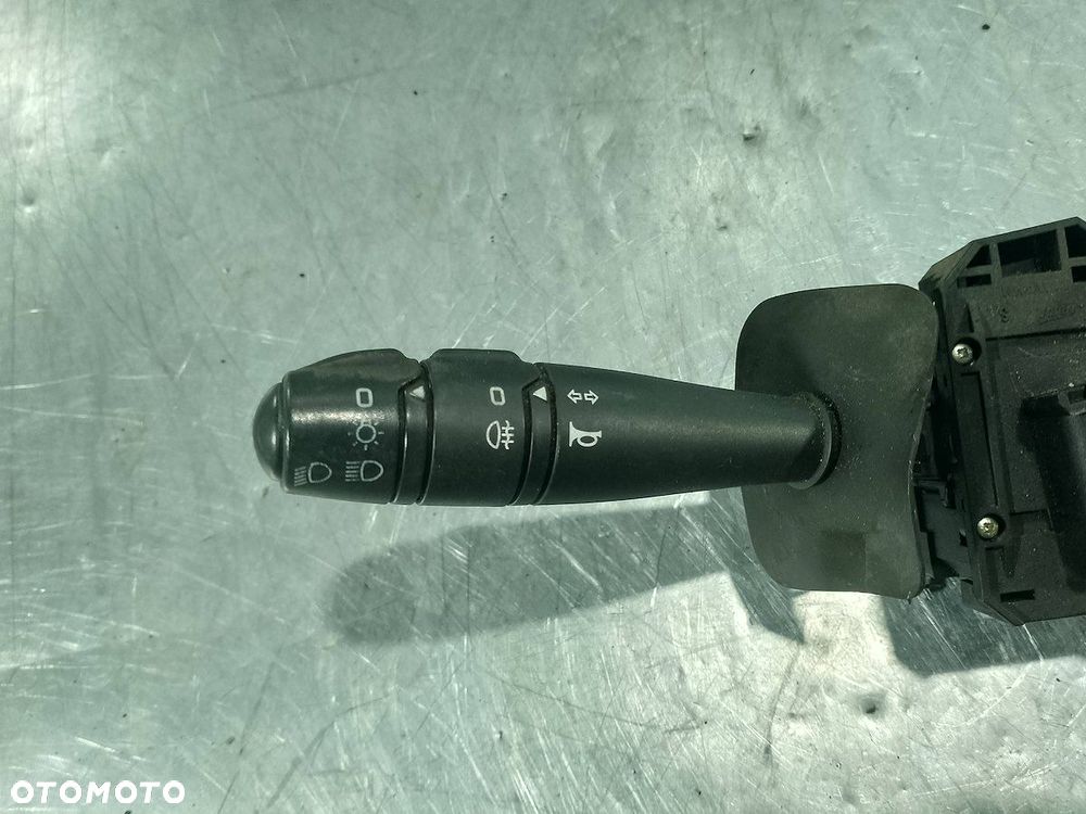 PRZEŁĄCZNIK ZESPOLONY DACIA SANDERO I 8200792584S 1.2 16V - 2