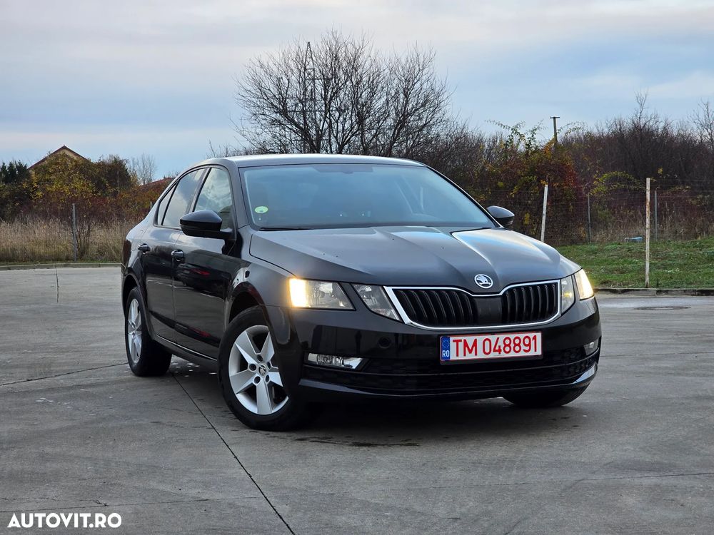 Skoda Octavia 2.0 TDI DSG Clever - 1