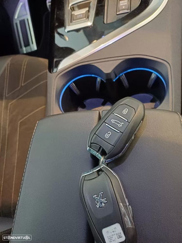 Peugeot 3008 1.6 Hybrid GT Pack e-EAT8 - 30